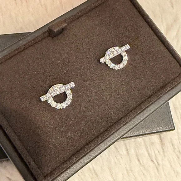 Brand New! ✨ HERMES Finesse 18K White Gold Diamond Earrings - Picture 4 of 5
